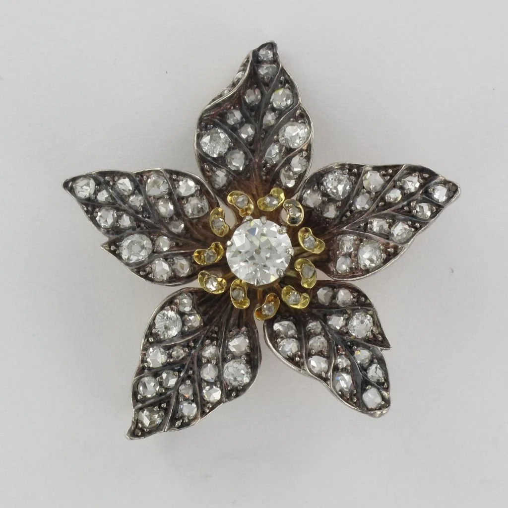 Antique flower pendant in yellow gold and silver with diamonds - Image 19
