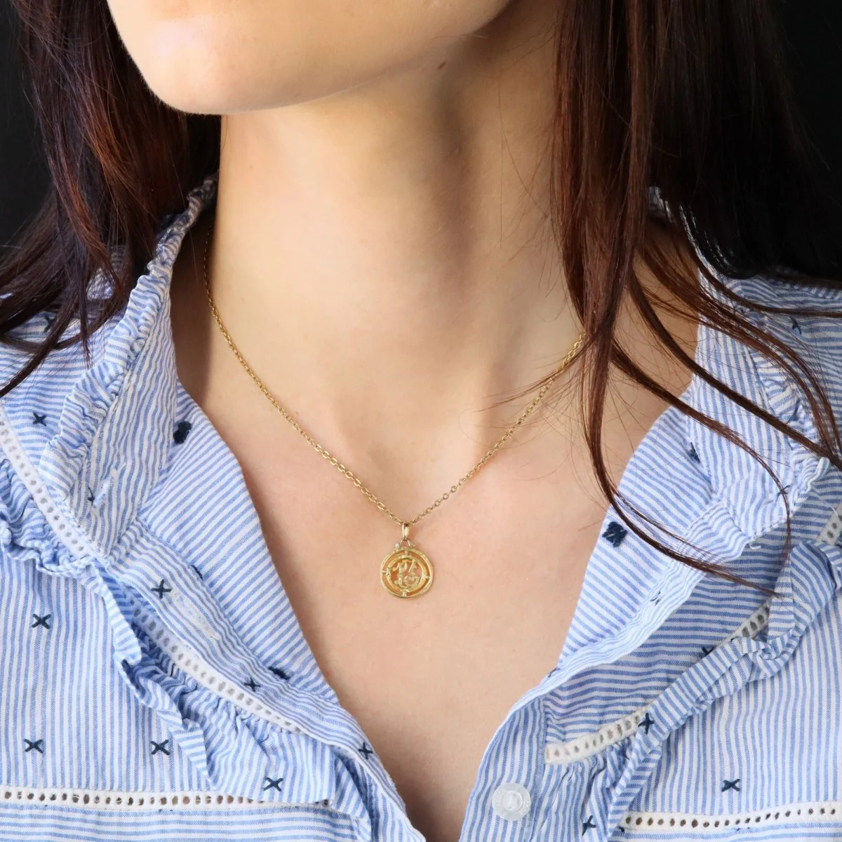 Antique Pendant in Yellow gold and green gold - Image 2