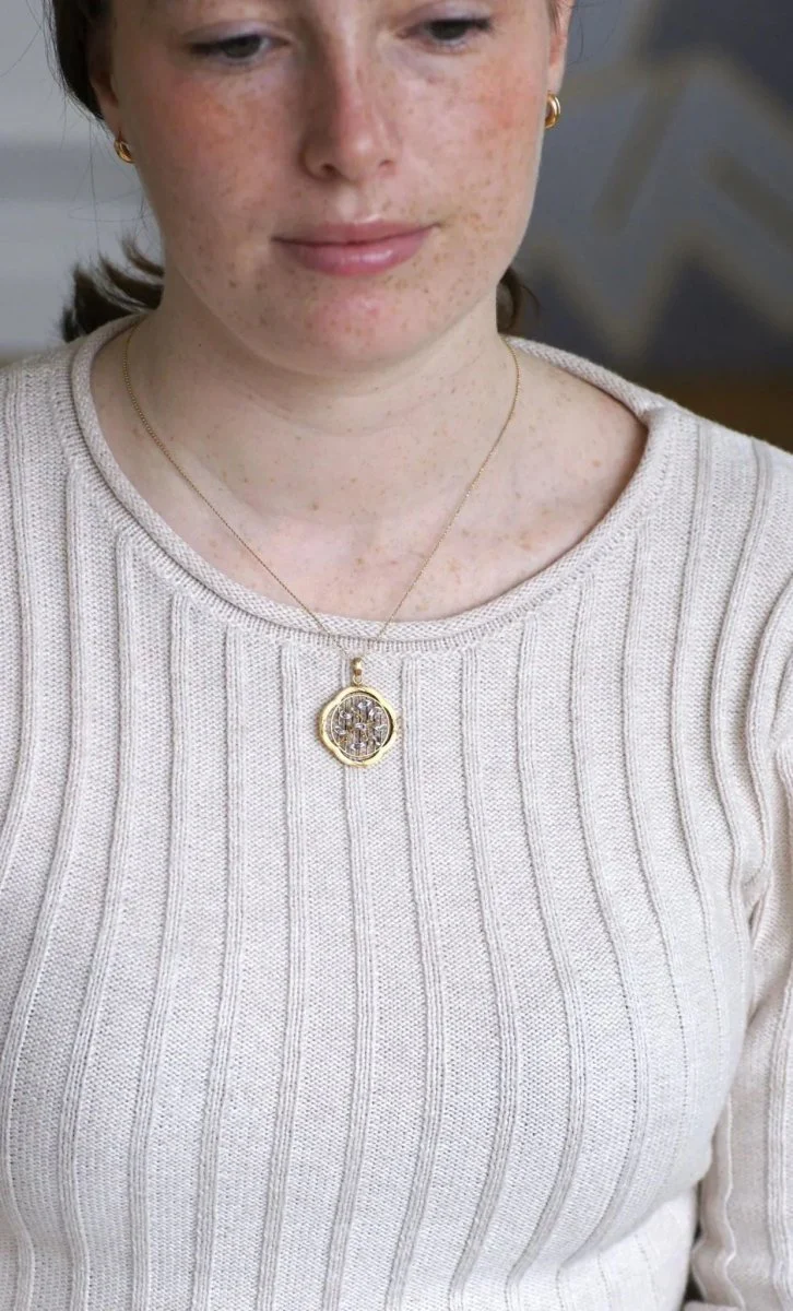 Art Nouveau Mistletoe Pendant Yellow Gold Pearls and Diamonds - Image 3