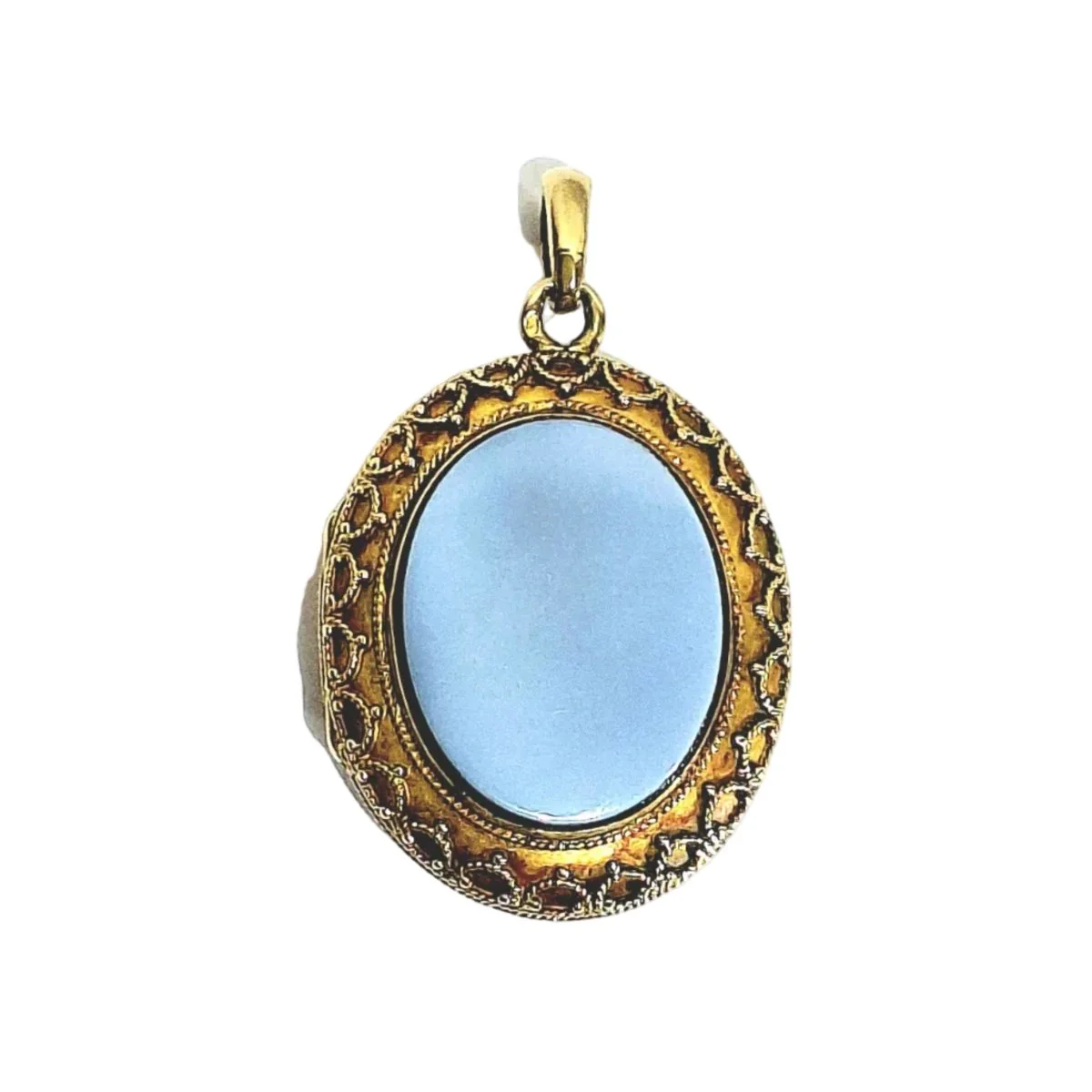 Yellow gold and onyx pendant