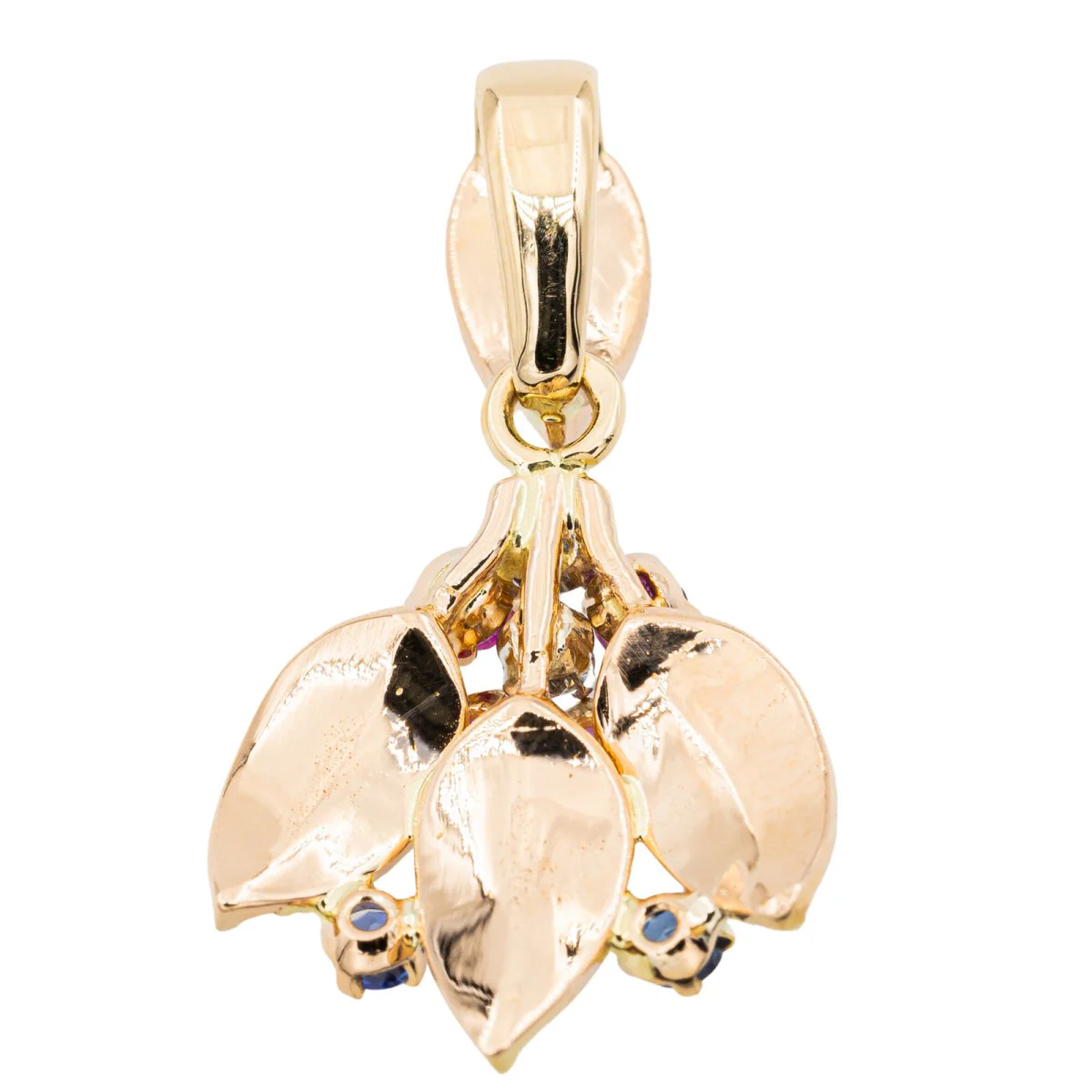 Leaf Pendant in Yellow Gold and Diamond - Image 2