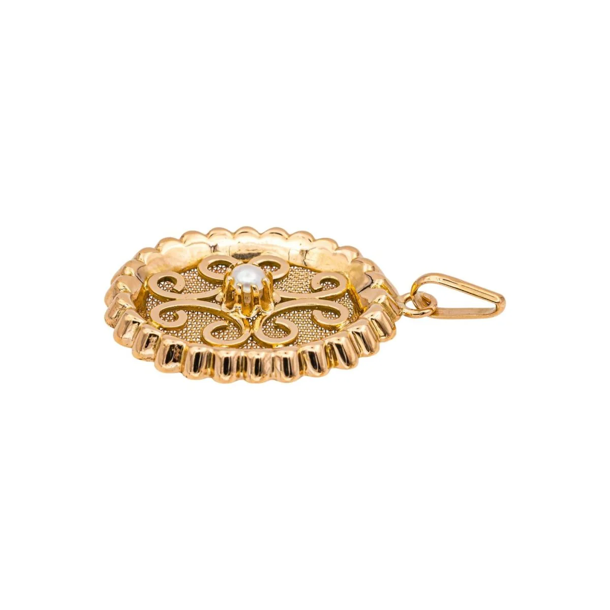 Yellow gold half pearl pendant - Image 5