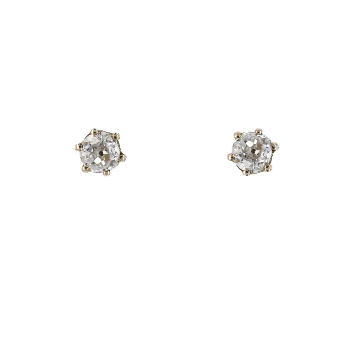 Puces earrings in white gold and diamonds