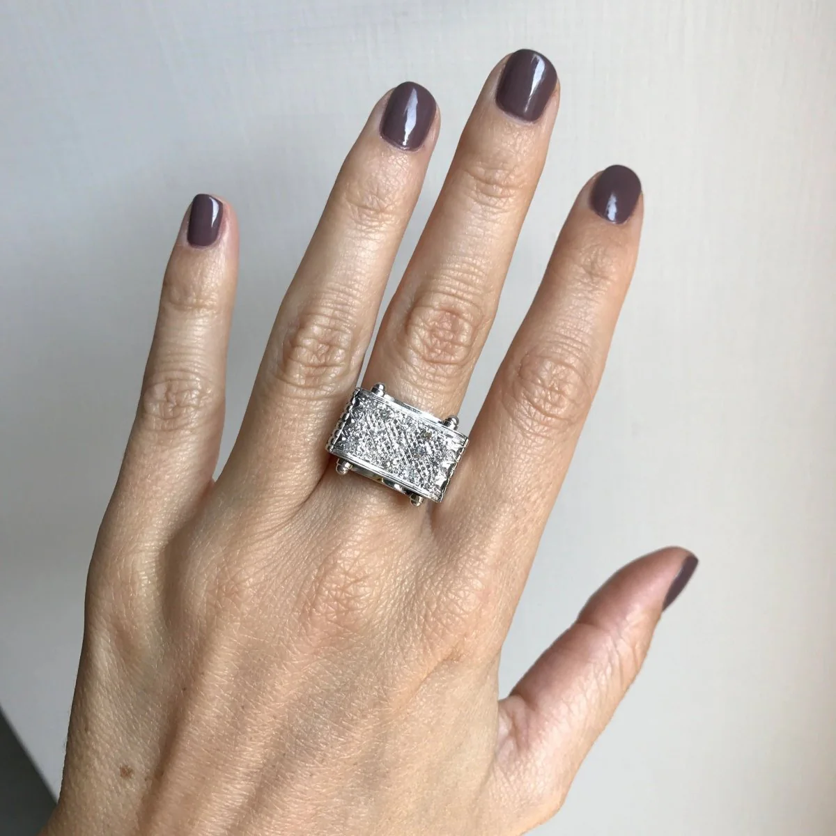 Retro Diamond Gold Ring - Image 5