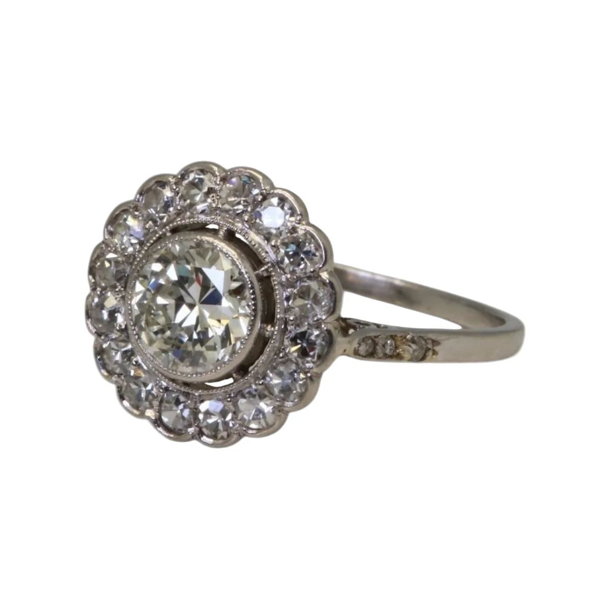 Pompadour ring in platinum and diamonds - Image 3