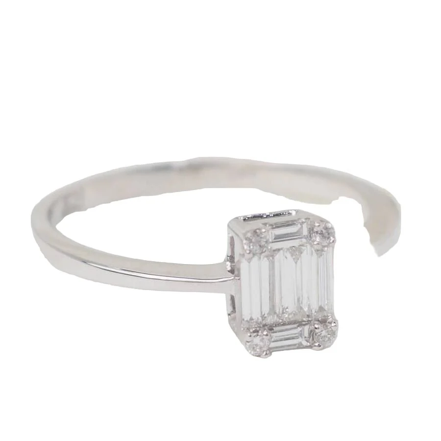 Ring Solitaire in white gold and diamonds - Image 7