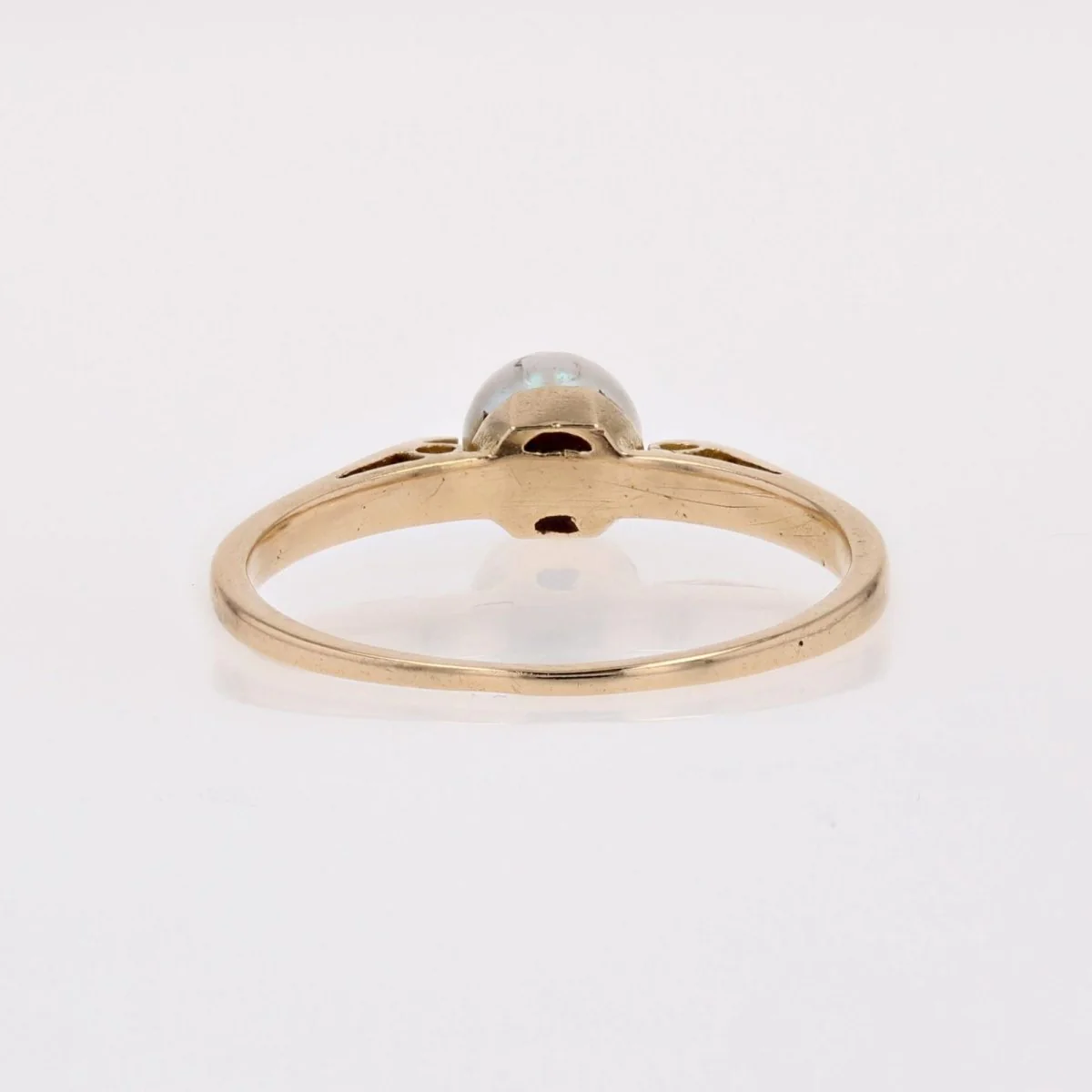 Solitaire ring in yellow gold and pearl - Image 4