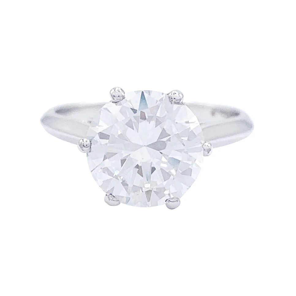 Platinum, White gold, 2.30 cts diamond Solitaire