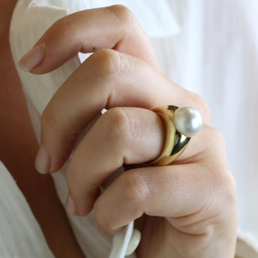 TECLA Ring rush yellow gold Button pearl - Image 2